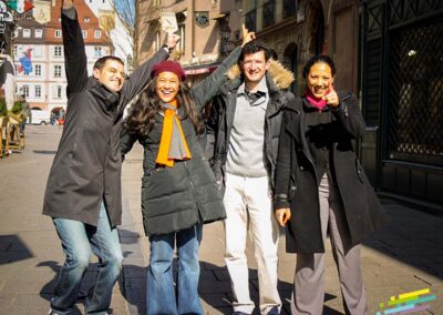 une équipe dans les rues de Strasbourg