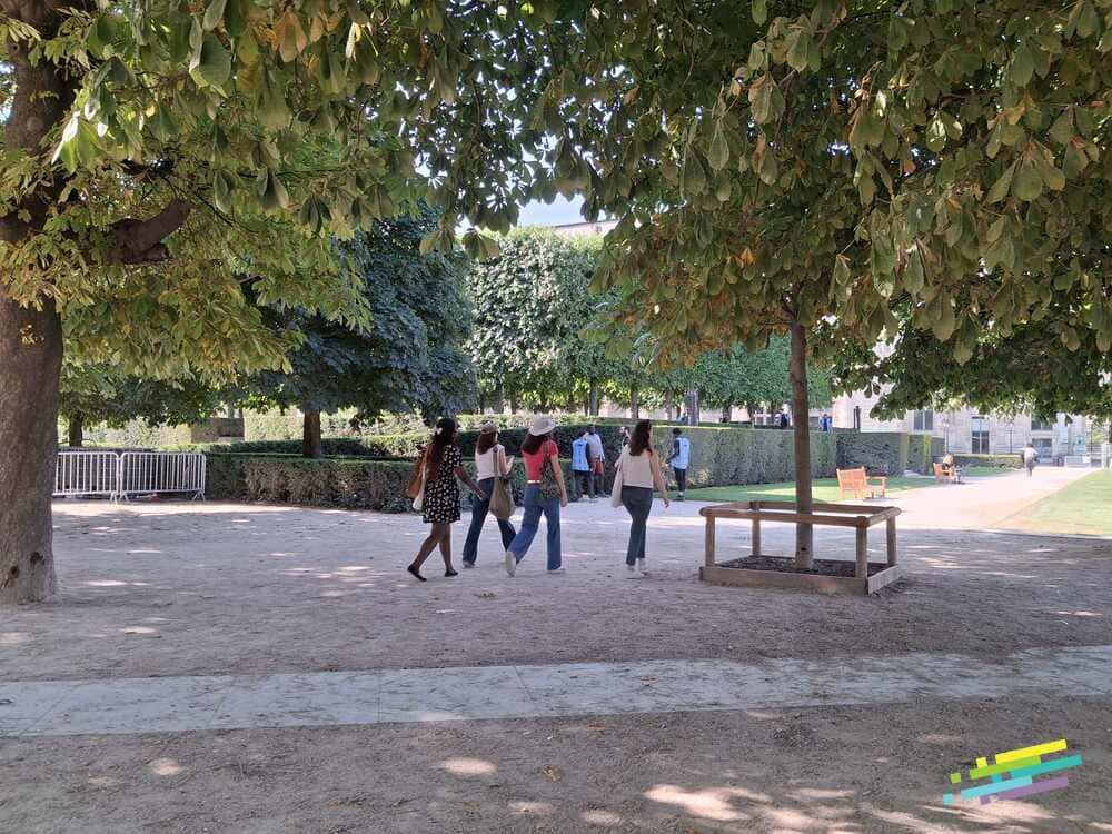 Rallye à Paris dans les Tuileries